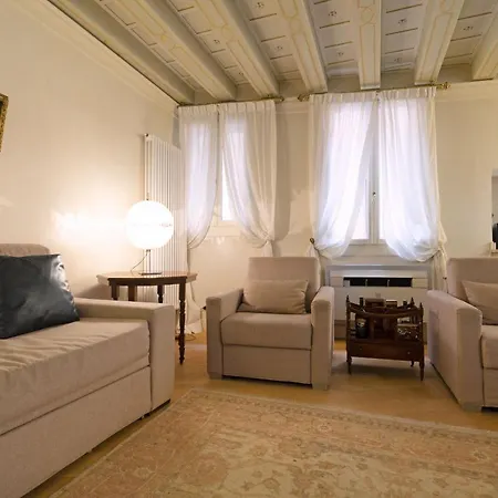 Apartament Gondola Luxury - Campo Santi Filippo E Giacomo By Wonderful Italy Wenecja