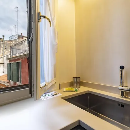 Gondola Luxury - Campo Santi Filippo E Giacomo By Wonderful Italy Apartament Wenecja