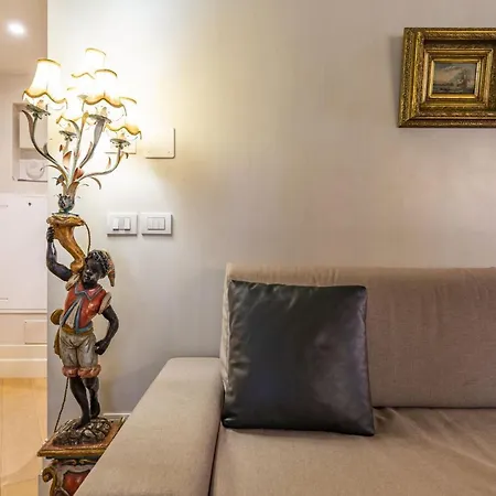 Apartment Gondola Luxury - Campo Santi Filippo E Giacomo By Wonderful Italy