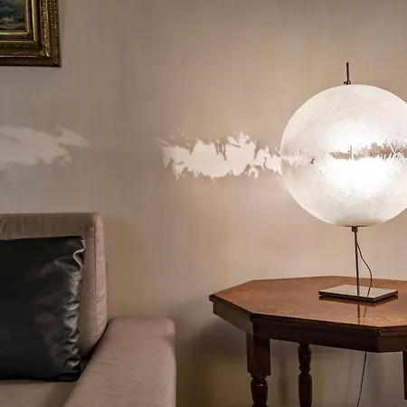 Gondola Luxury - Campo Santi Filippo E Giacomo By Wonderful Italy *