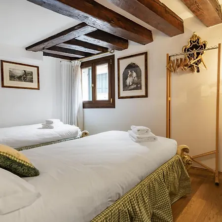 Apartment Gondola Luxury - Campo Santi Filippo E Giacomo By Wonderful Italy *
