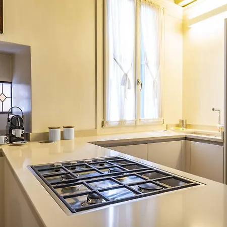 Gondola Luxury - Campo Santi Filippo E Giacomo By Wonderful Italy Venedig