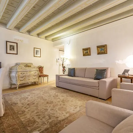 Apartment Gondola Luxury - Campo Santi Filippo E Giacomo By Wonderful Italy Venedig