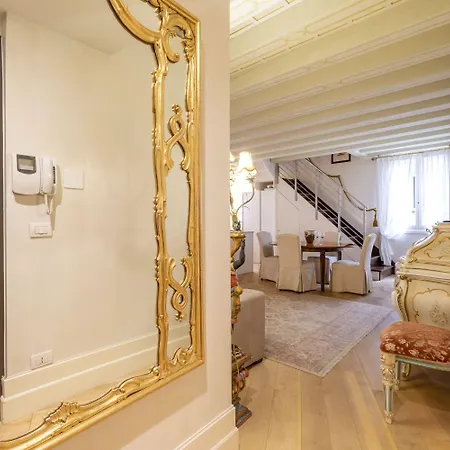 Gondola Luxury - Campo Santi Filippo E Giacomo By Wonderful Italy Apartment Venedig