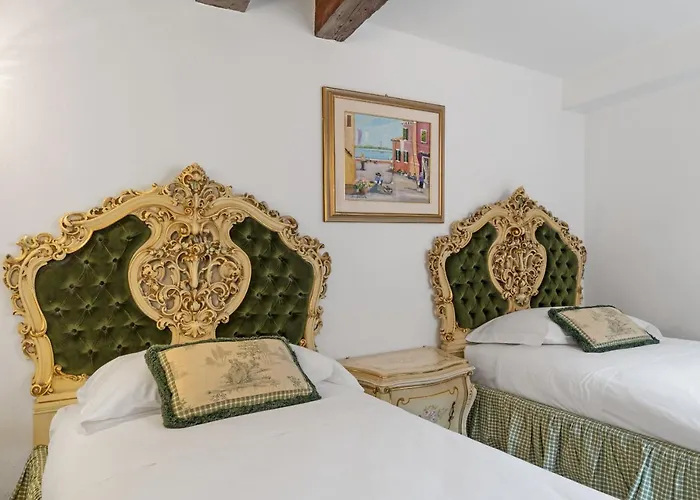 Gondola Luxury - Campo Santi Filippo E Giacomo By Wonderful Italy Venetië