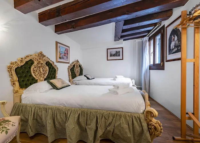 Gondola Luxury - Campo Santi Filippo E Giacomo By Wonderful Italy Venetië