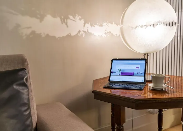 Gondola Luxury - Campo Santi Filippo E Giacomo By Wonderful Italy