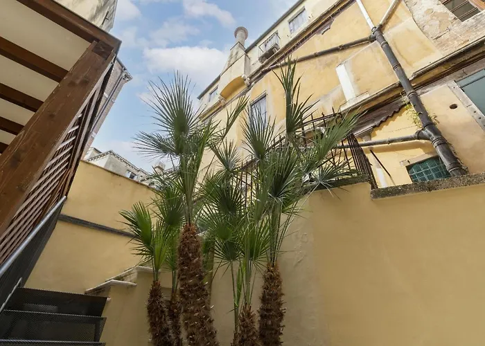 Gondola Luxury - Campo Santi Filippo E Giacomo By Wonderful Italy *