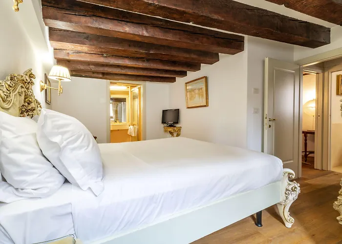 Appartement Gondola Luxury - Campo Santi Filippo E Giacomo By Wonderful Italy Venetië