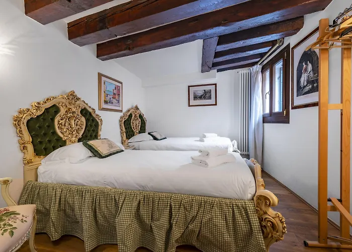 Gondola Luxury - Campo Santi Filippo E Giacomo By Wonderful Italy Venetië