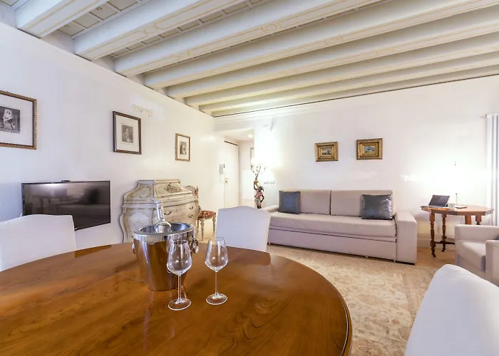 Gondola Luxury - Campo Santi Filippo E Giacomo By Wonderful Italy Venetië